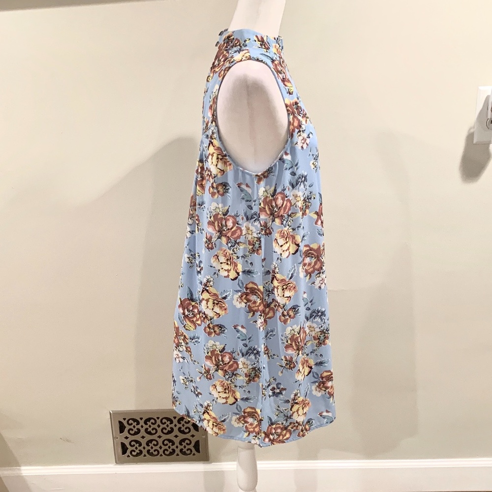 Peach Love Blue Floral Halter Neck Sleeves Dress - Picture 5 of 10